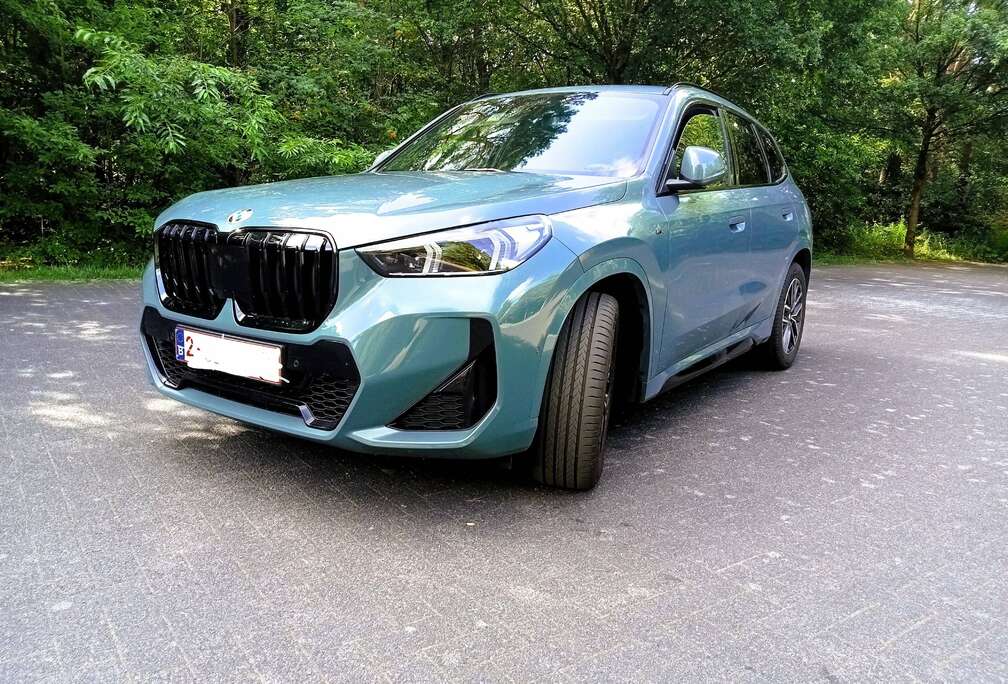 BMW X1 1.5iA sDrive18 Limited Edition M Pack Camera Trekhaak