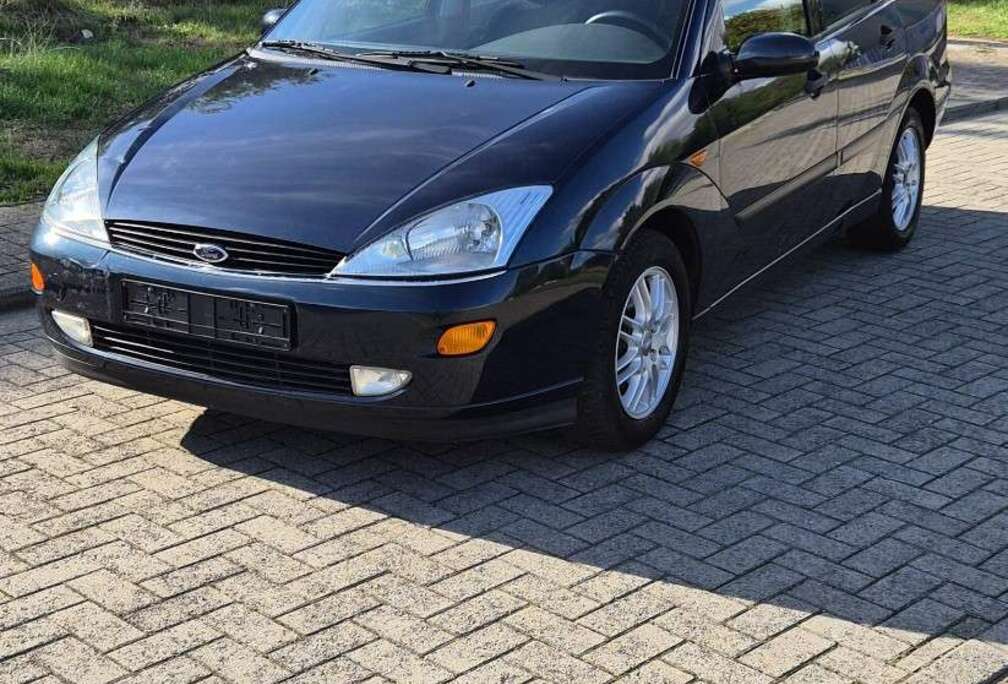 Ford 1.6i SE 16v Ghia ChampionsLine