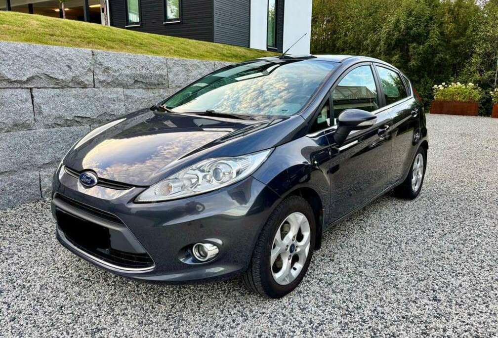 Ford 1.6 TDCi 90 Titanium