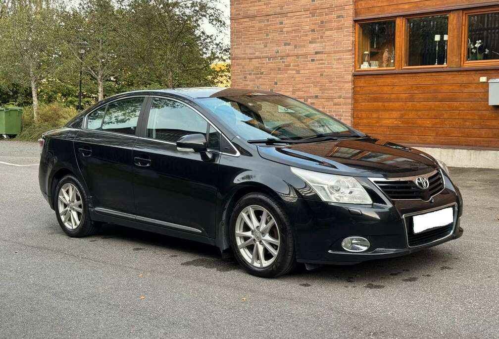 Toyota Avensis 2.0 Turbo D4D 16v Linea Luna DPF