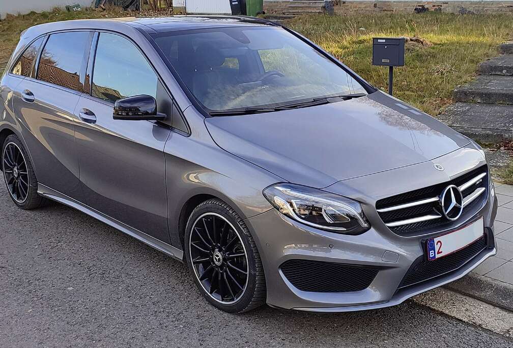 Mercedes-Benz B 180