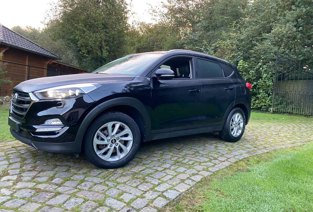 Hyundai Tucson blue 1.6 GDi 2WD Benzine