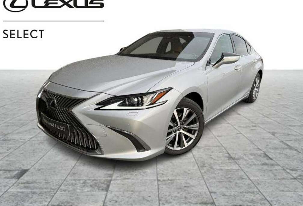 Lexus 2.5 Hybrid Base + Premium Navigation