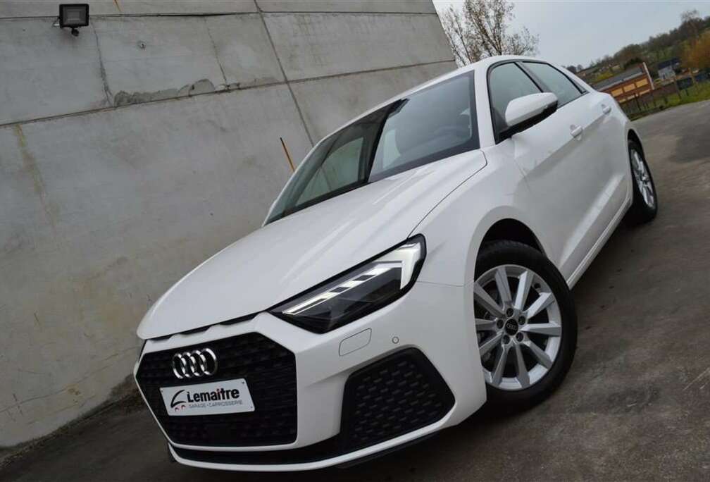 Audi Sportback Advanced 30 TFSI 115Pk / Carplay / Led