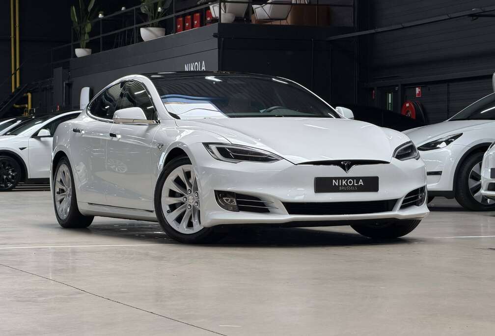 Tesla LONG RANGE - ALL WHEEL DRIVE - HIGHWAY AUTOPILOT