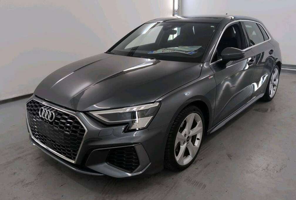 Audi A3*S*LINE*TOIT OUVRANT150CH**XENON/CARPASS*CARPLAY
