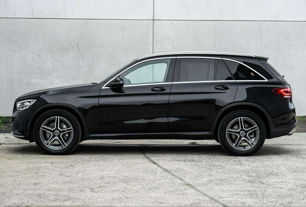 Mercedes-Benz 4Matic 9G-TRONIC AMG Line - Cruise Control - Navi