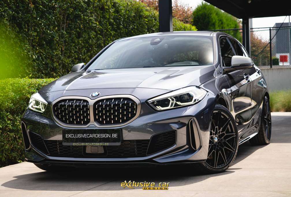 BMW M135i xDrive /19\'\'/HUD/ACC/Stuur- en zetelverwarming/Keyless/