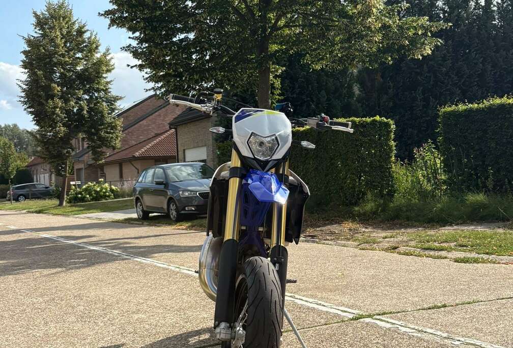 SM 125
