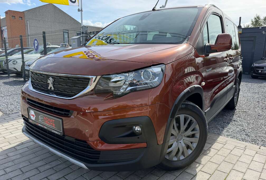 Peugeot 1.5 BHDi-Navi-Cam54.910 km