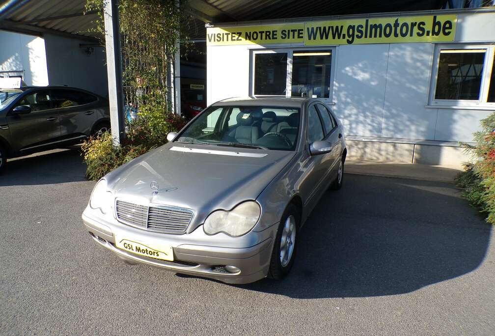 Mercedes-Benz CDI-122 01/04 -gris alu- airco 2200€ MARCHAND