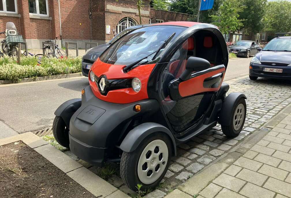 Renault Twizy 45 Color red