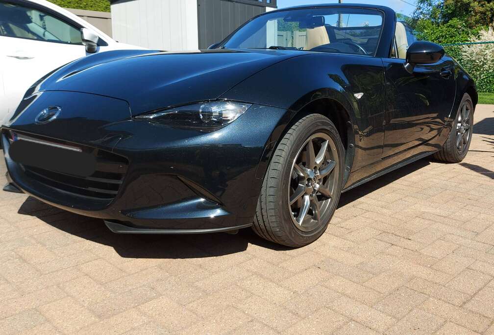 Mazda MX-5 1.5i Skyactiv-G Skycruise Sakura