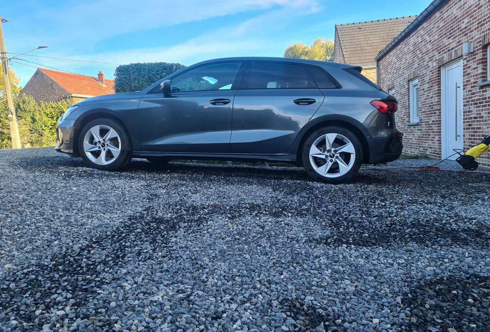 Audi Sportback 35 TFSI S line