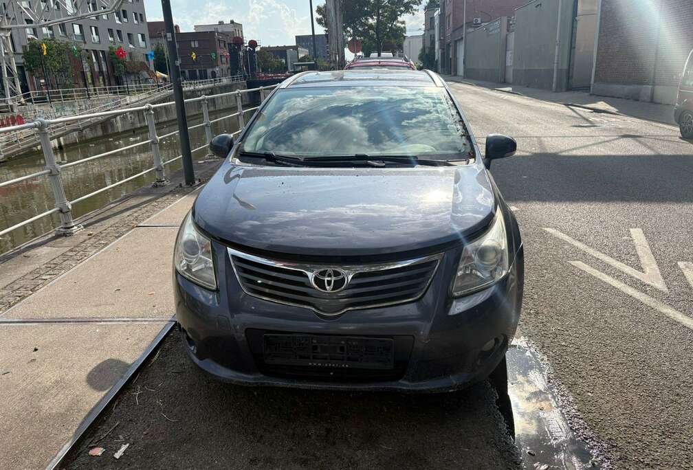 Toyota Avensis SW 2.0 D-4D Executive II DPF