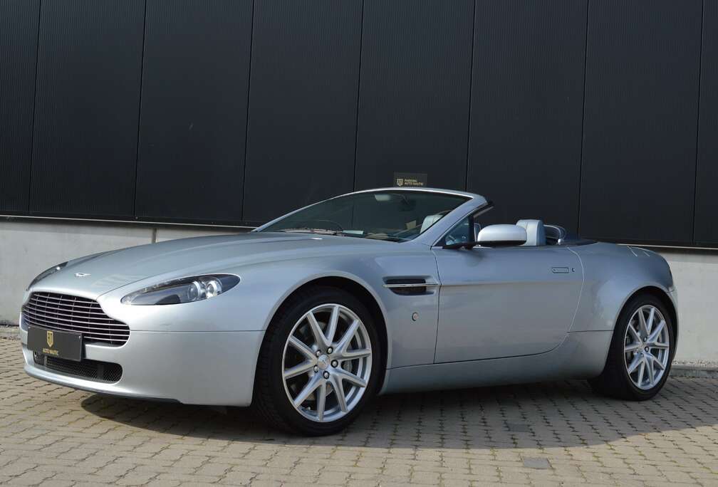 Aston Martin Vantage 4.3i Roadster Full Aston service