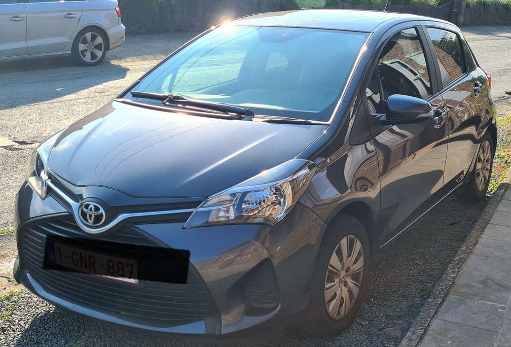 Toyota Yaris+1.33i+VVT-i+Active+and+pack+Live+2