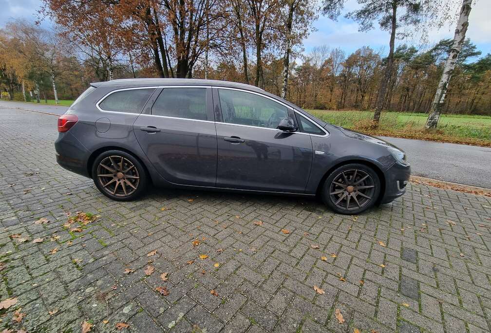 Opel Astra j 1.6 sport tourer