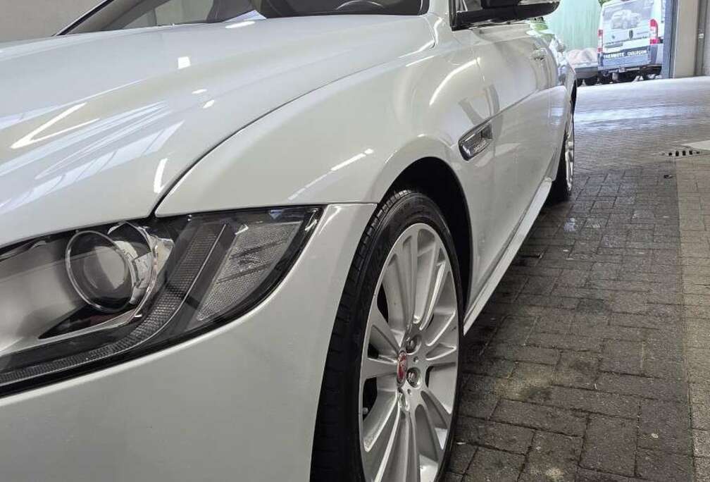 Jaguar 2.0 D AWD R-Sport