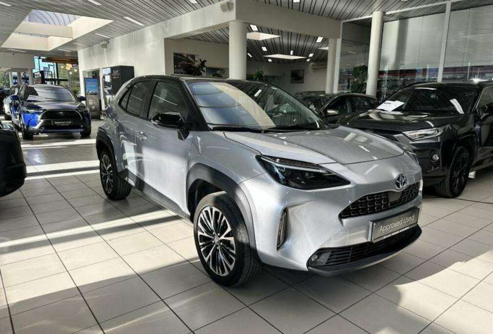 Toyota Elegant Bi-Tone