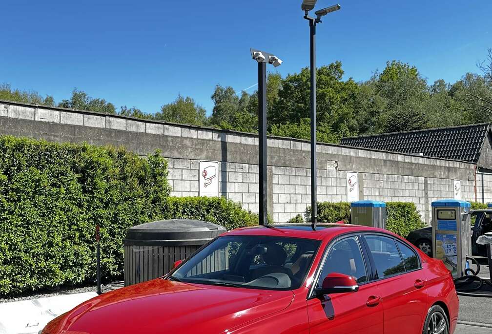 BMW 330eA Plug-In Hybrid