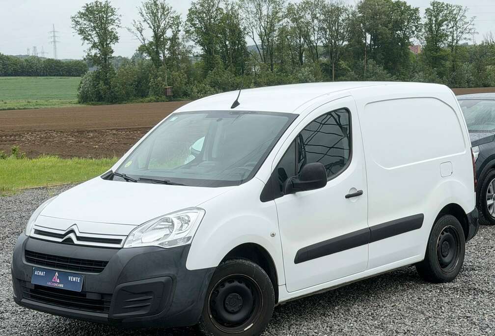 Citroen GPS - CAR PLAY - 3 PLACES - ATT REMORQUE - CRUISE CONTROL - GARANTIE