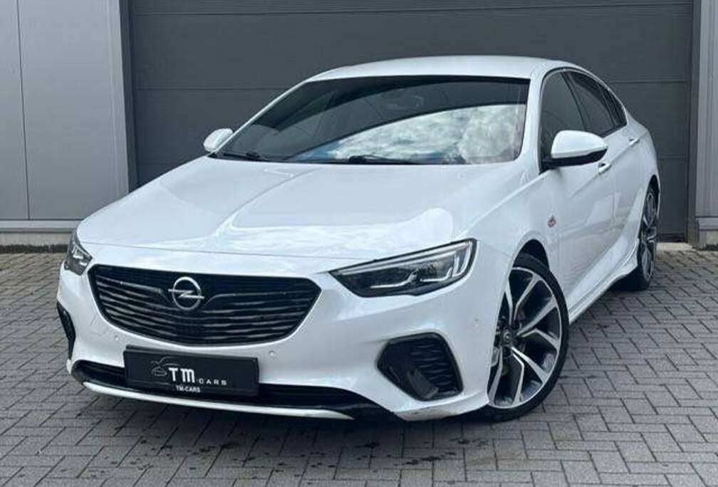 Opel Insignia Grand Sport 2.0 Turbo 4x4 GSi