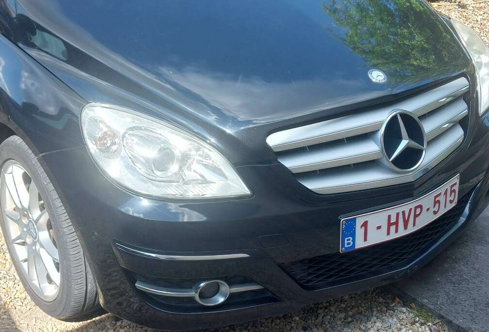 Mercedes-Benz B 200