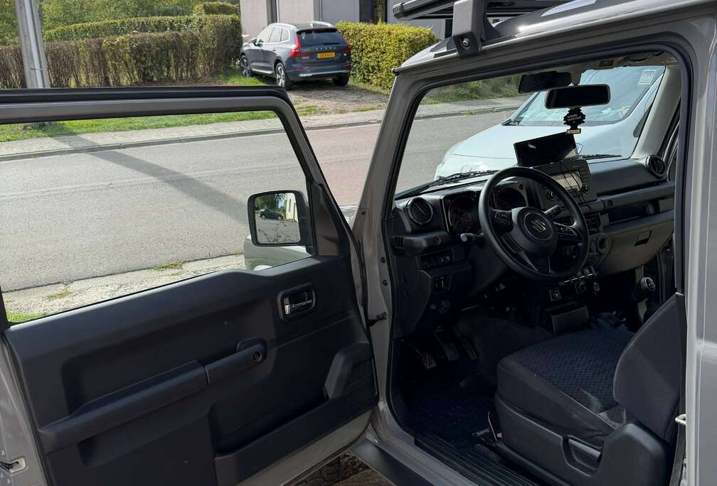 Suzuki Jimny 1.5i 4x4 AllGrip
