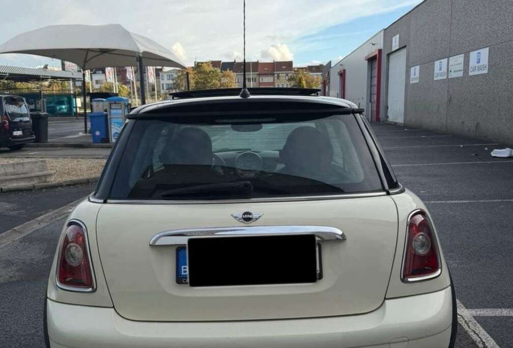MINI 1.6i