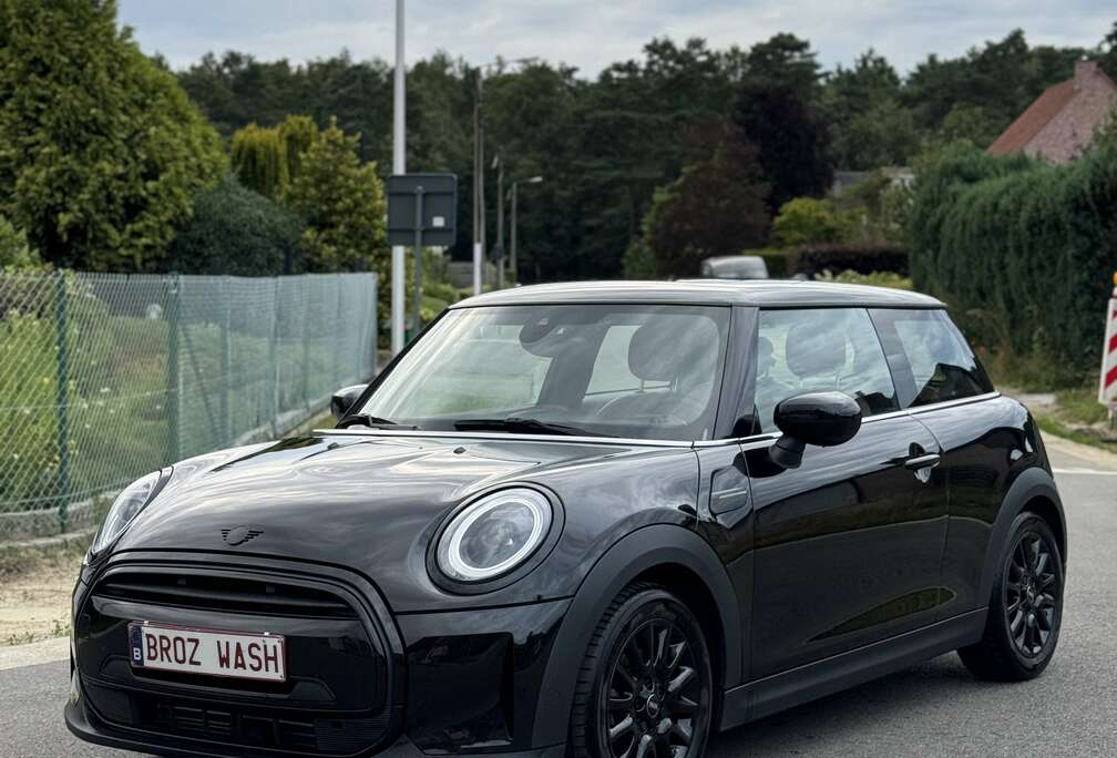 MINI 1.5A 94.000km*FULL BLACK*PANO*CARPLAY