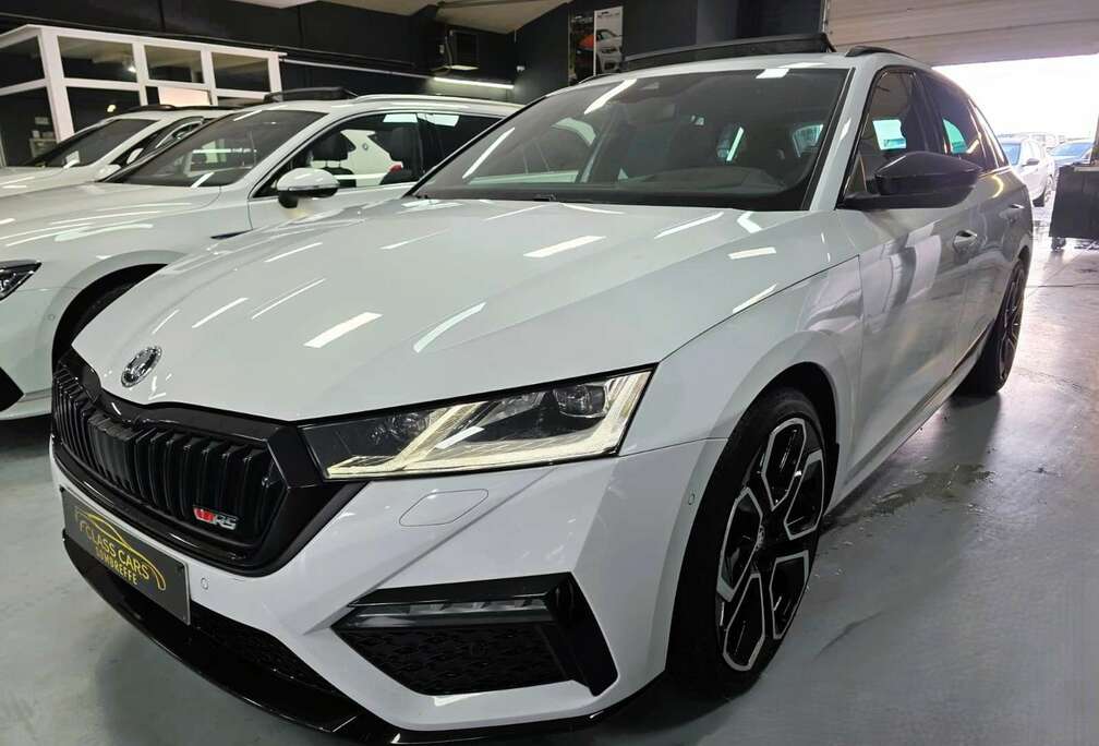 Skoda SW RS 2.0 TFSI COCKPIT DSG PANO CAM 245CV CARNET