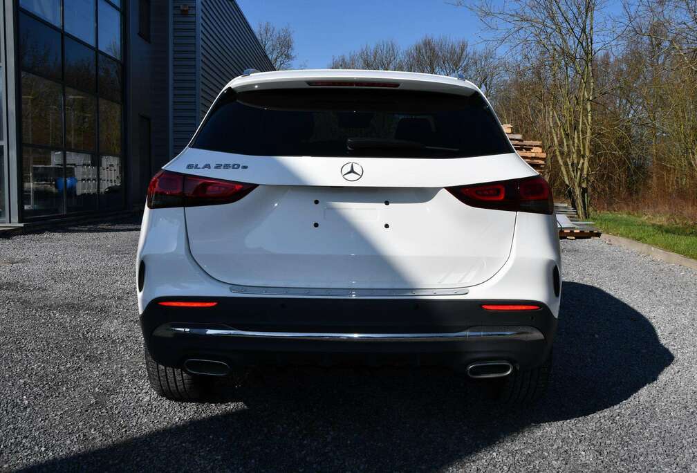 Mercedes-Benz GLA 250 e PHEV