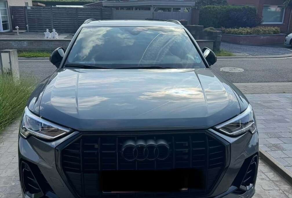 Audi 45 TFSIe S tronic line