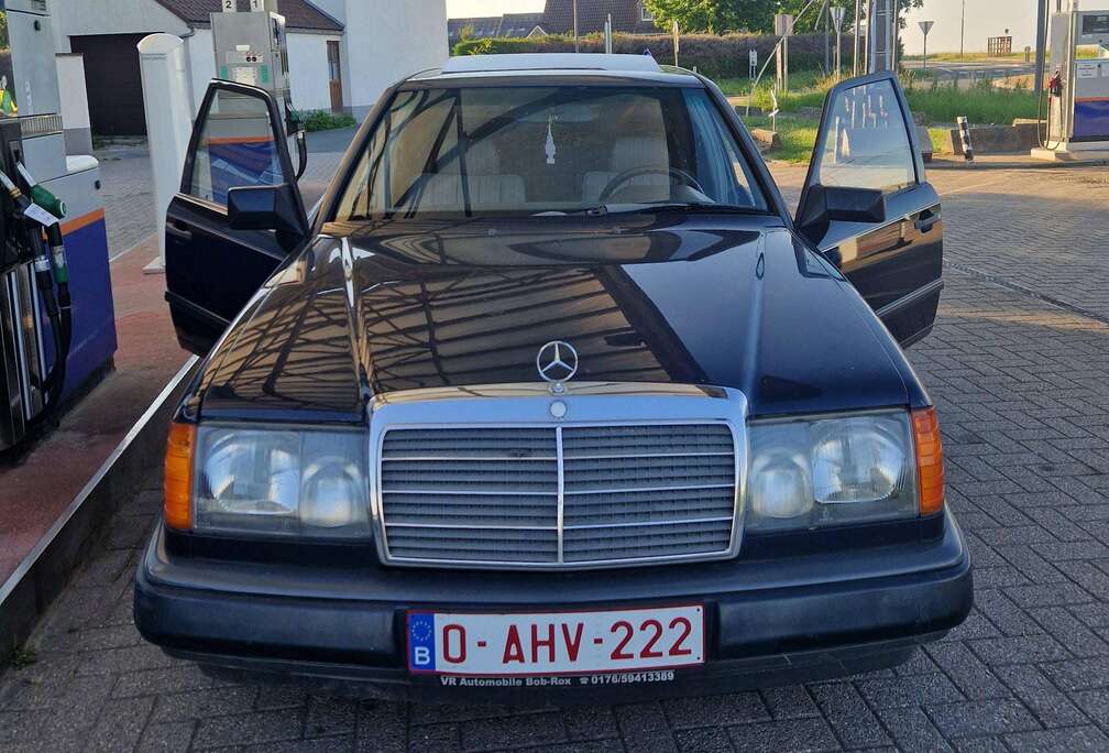 Mercedes-Benz W124