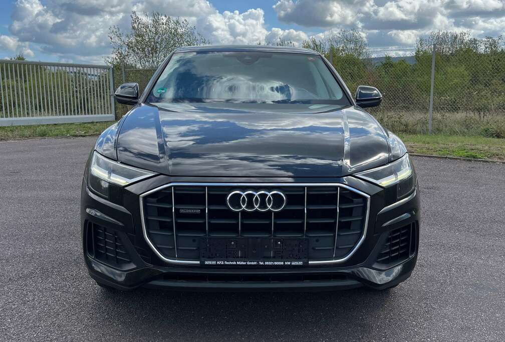 Audi Q8 50 TDI quattro tiptronic