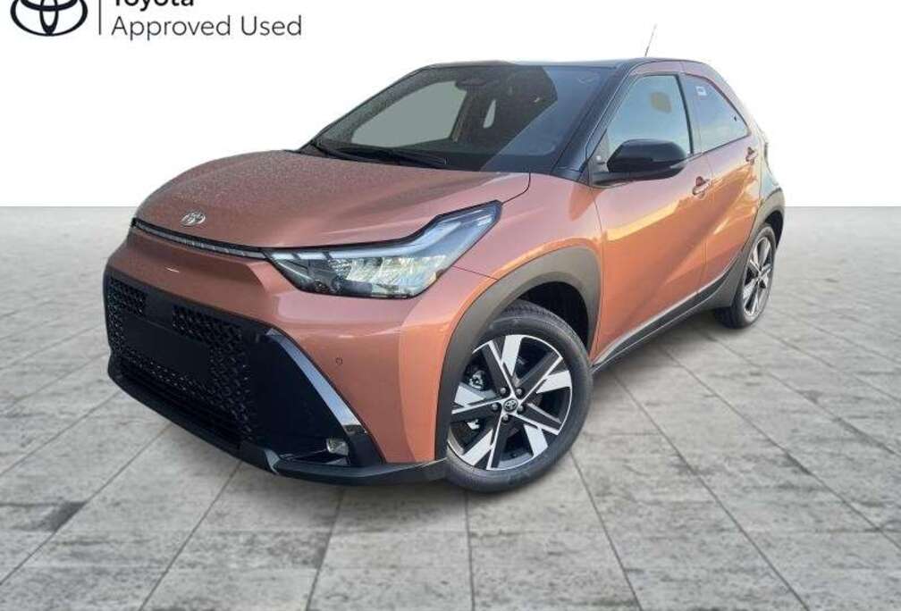 Toyota 1.5 Hybrid Pulse + Tech Pack