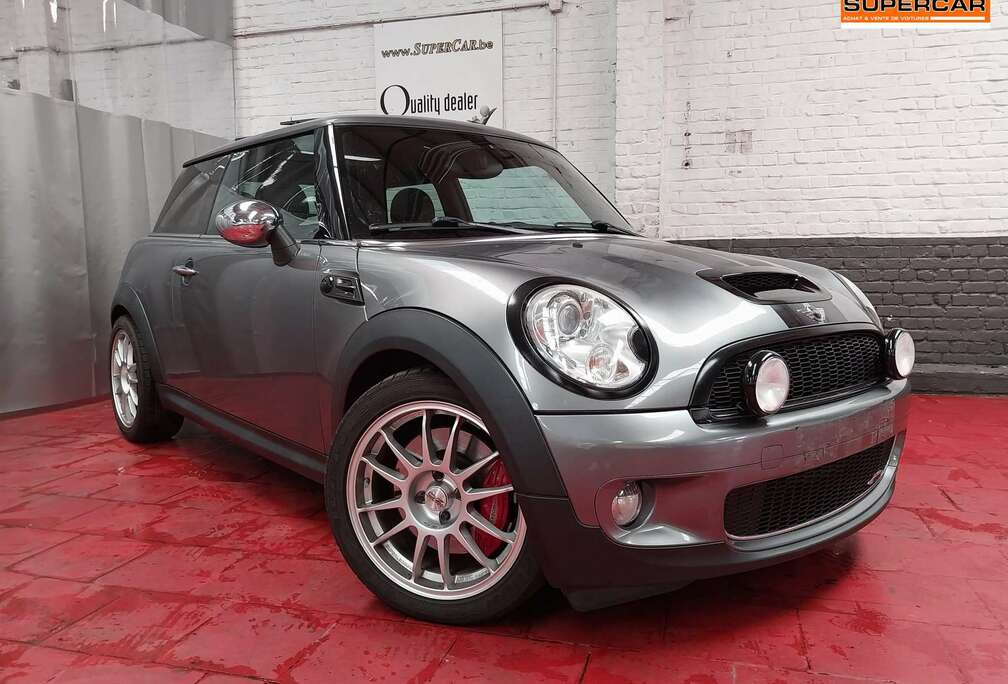 MINI 1.6i JCW * Toit ouvr *  A/C * V/E / * 200 X 48 *