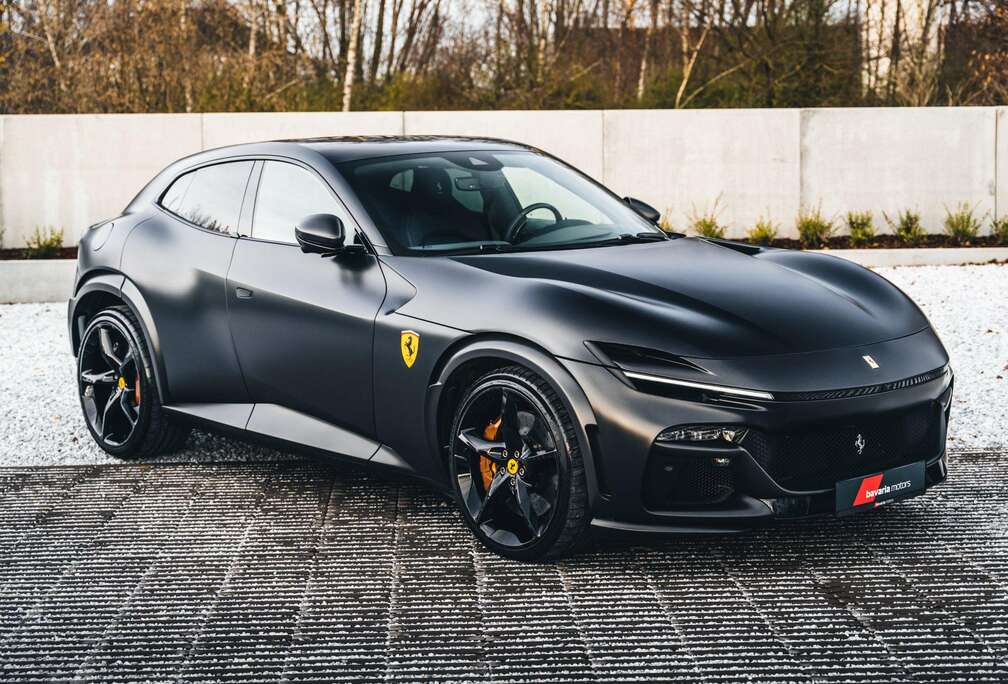 Ferrari Matte Nero Daytona / Carbon / Heat&Vent. Seats