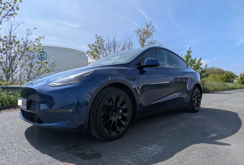 Tesla Model Y Dual Motor Long Range + Winterbandenset op velg + Afneembare trekhaak