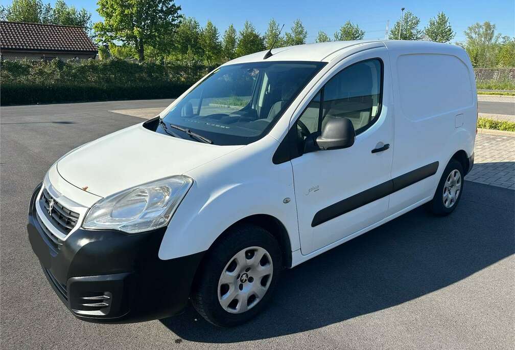 Peugeot 1.6 HDi L2H1 Pack CD Airco 121
