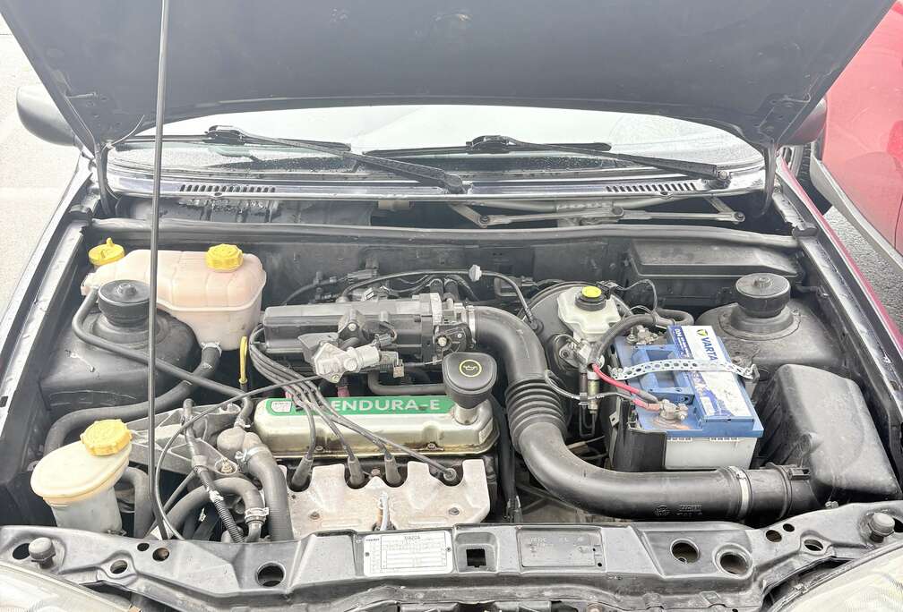 Mazda 5p 1.25 GLX