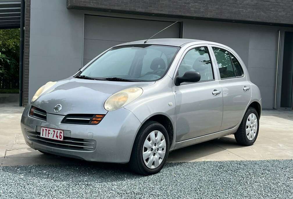 Nissan 1.0i 16v Visia