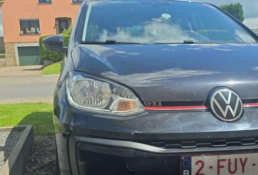 Volkswagen 1.0i Black Style