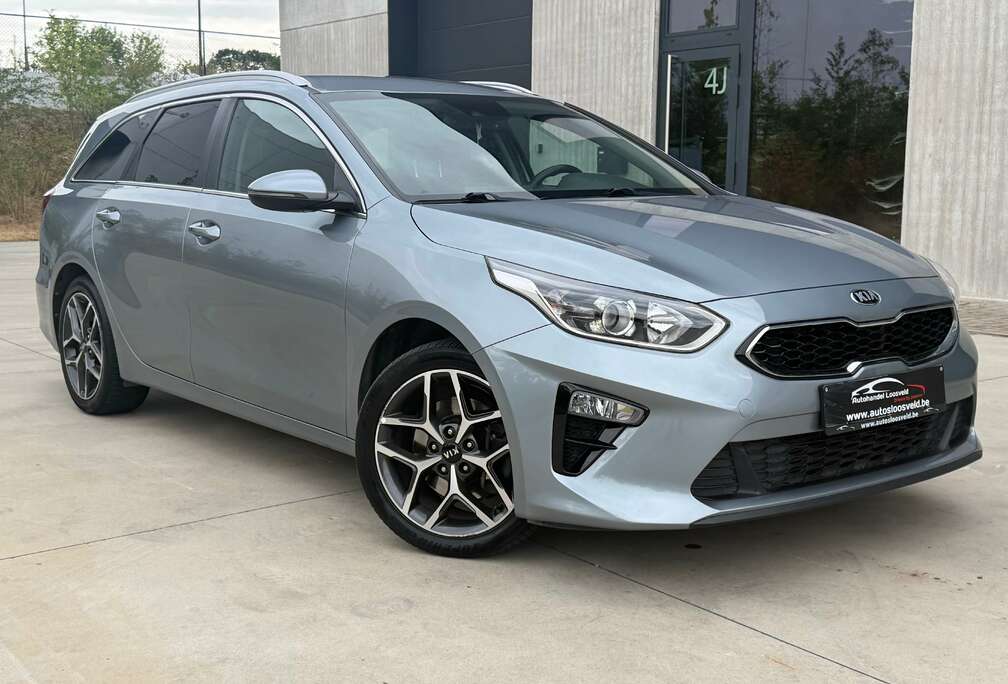 Kia 1.6 CRDi Euro 6d / NAVI / CARPLAY/ CAMERA/ LEDER
