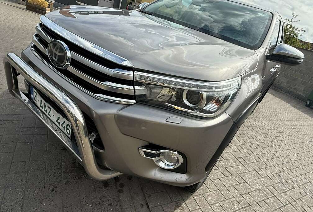 Toyota 2.4 D-4D 4WD Invincible50 Chrome