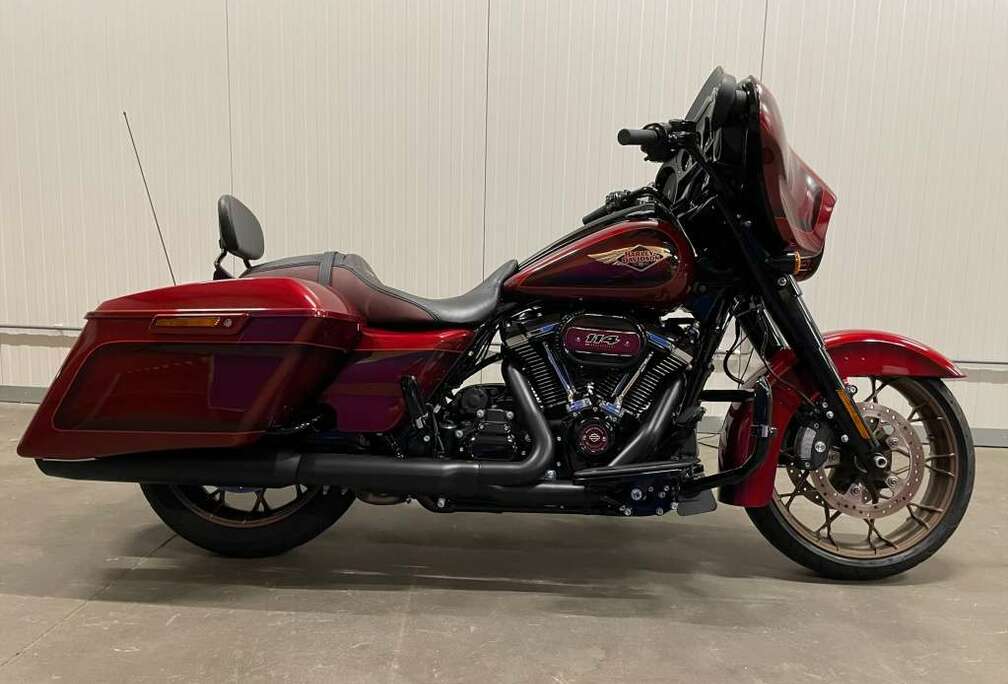 TOURING FLHXSANV Special Anniversary Edition