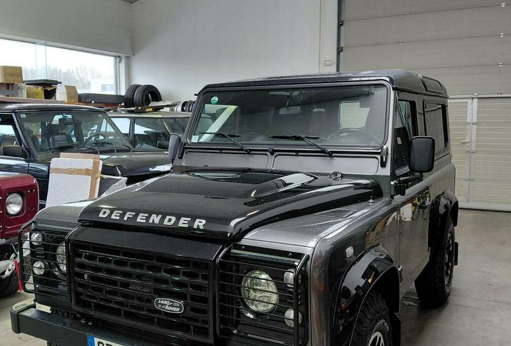 Land Rover Defender 2.2 Turbo - D SE