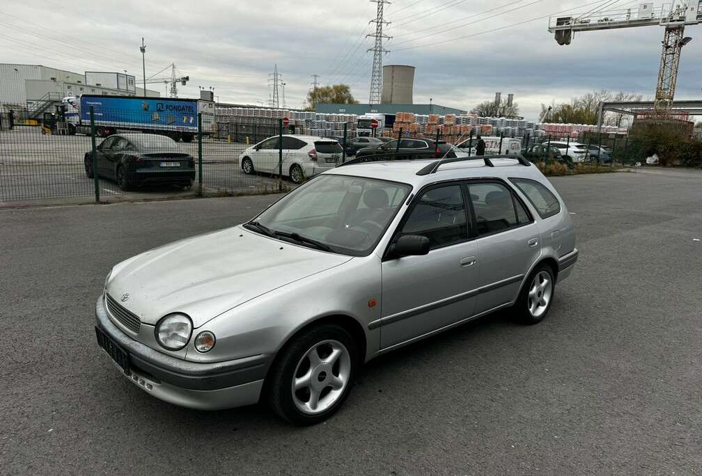Toyota 1.3i AIRCO JANTE ALUMINIUM VÉHICULE ALLEMAND