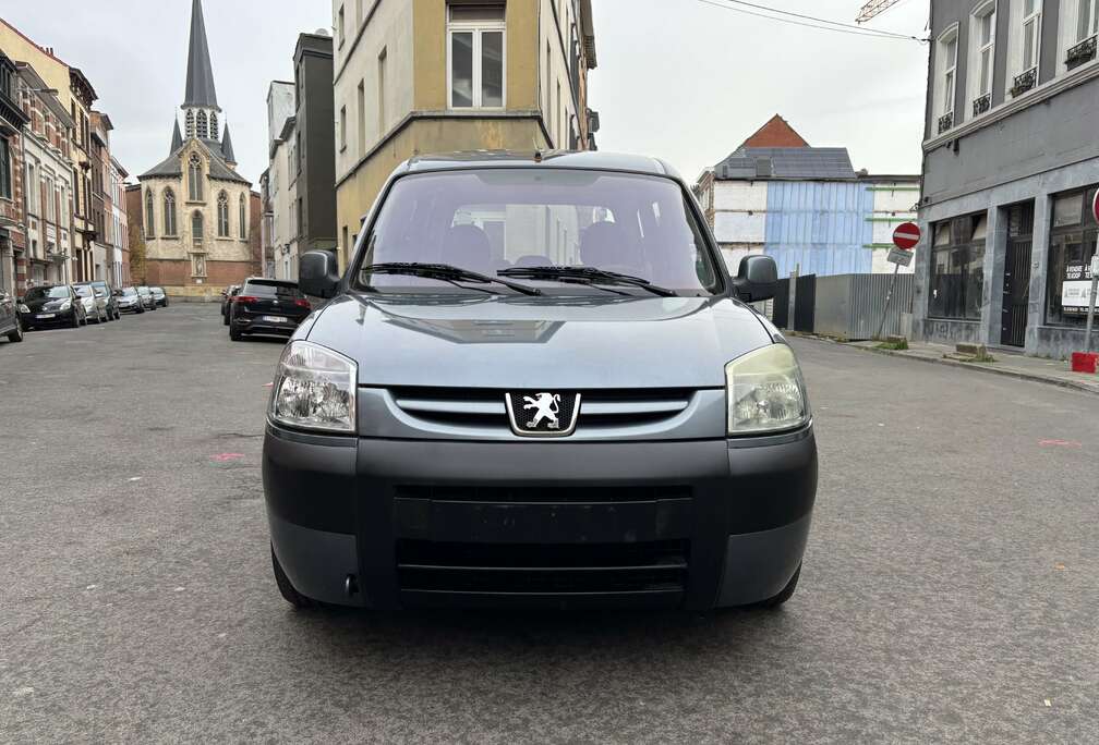 Peugeot Kombi 110 Premium  Airco